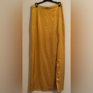 BCBG MaxAzria maxi skirt with side slit Size Medium